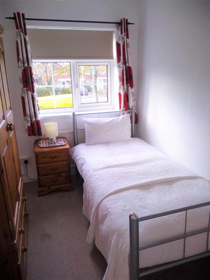 Smitten House 4 Bedroom Rhyl Ngoại thất bức ảnh